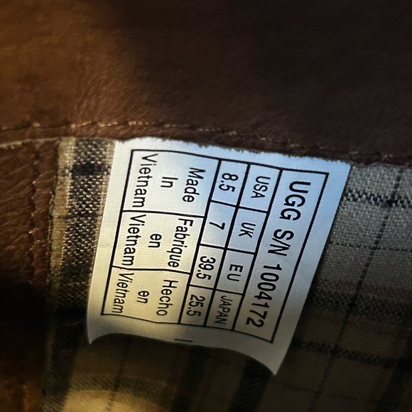 UGG brown leather boots. Size 8.5 - Picture 3 of 9